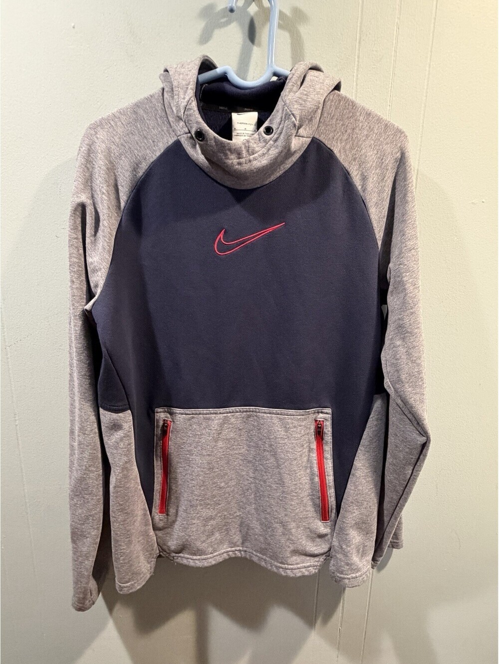 Mens Nike Therma-Fit Hoodie Size Medium Blue Gray Pullover Red Logo